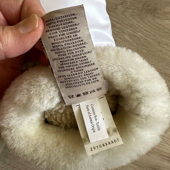 Ugg All Weather Leather Gloves White Gray Women’s L/XL Touch Screen Compatible - Picture 9 of 10